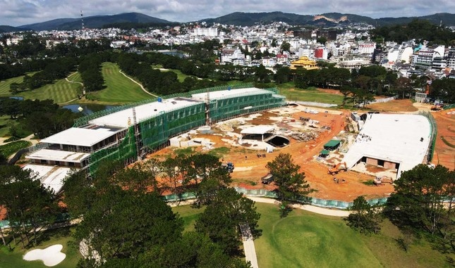 Vi sao Lam Dong dua gan 30 ha san golf Doi Cu ra khoi rung phong ho? hinh anh