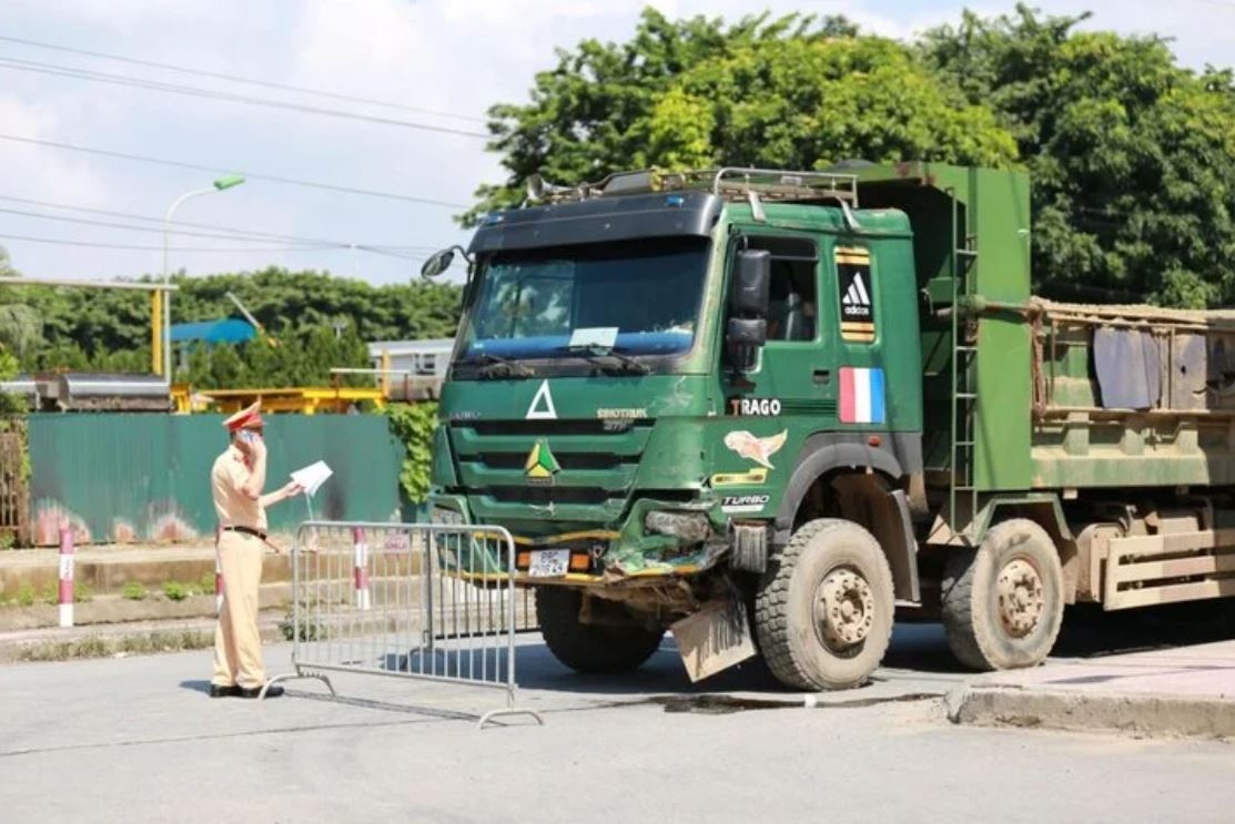 Tai xe duong tinh ma tuy trong vu 4 me con tu vong o Hoai Duc hinh anh