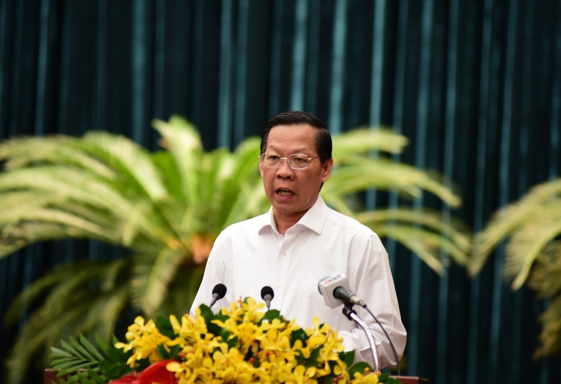 Chu tich TP.HCM: Co Nghi quyet 98 lam 1 nam hieu qua hon 1 nhiem ky hinh anh