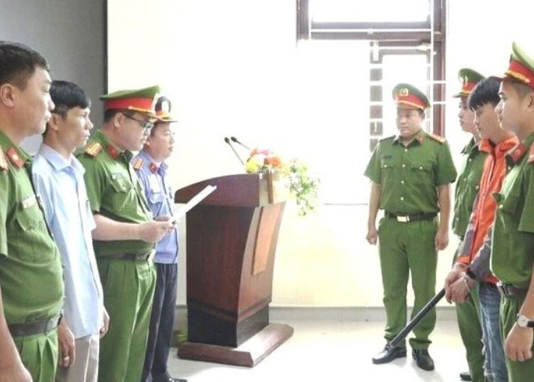 Khoi to ke dam nguoi trong thuong vi canh tranh moi ban hang hinh anh