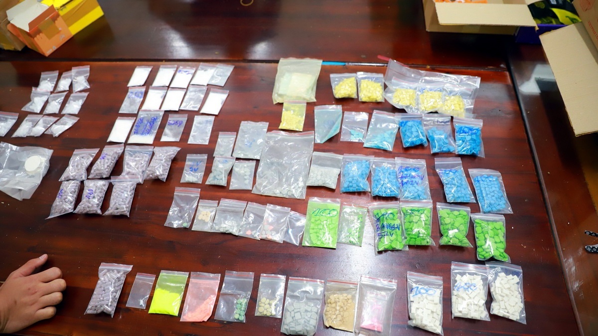 Bo sung 15 chat moi vao danh muc chat ma tuy va tien chat hinh anh