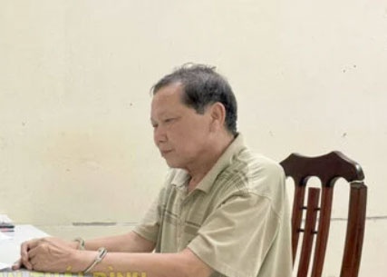 Bat giu ke tron na suot 33 nam toi chong nguoi thi hanh cong vu hinh anh