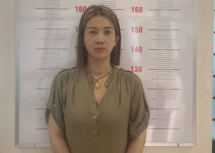 Thu doan cua hot girl giau ma tuy de vuot qua bien gioi hinh anh