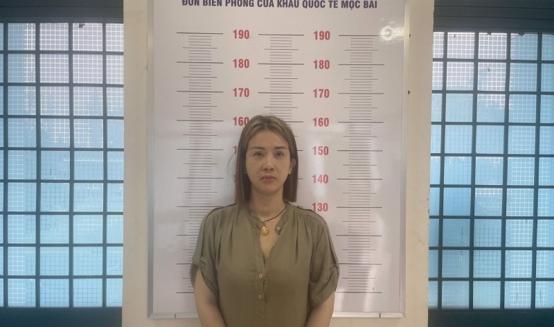 Hot girl,  Giau ma tuy anh 1