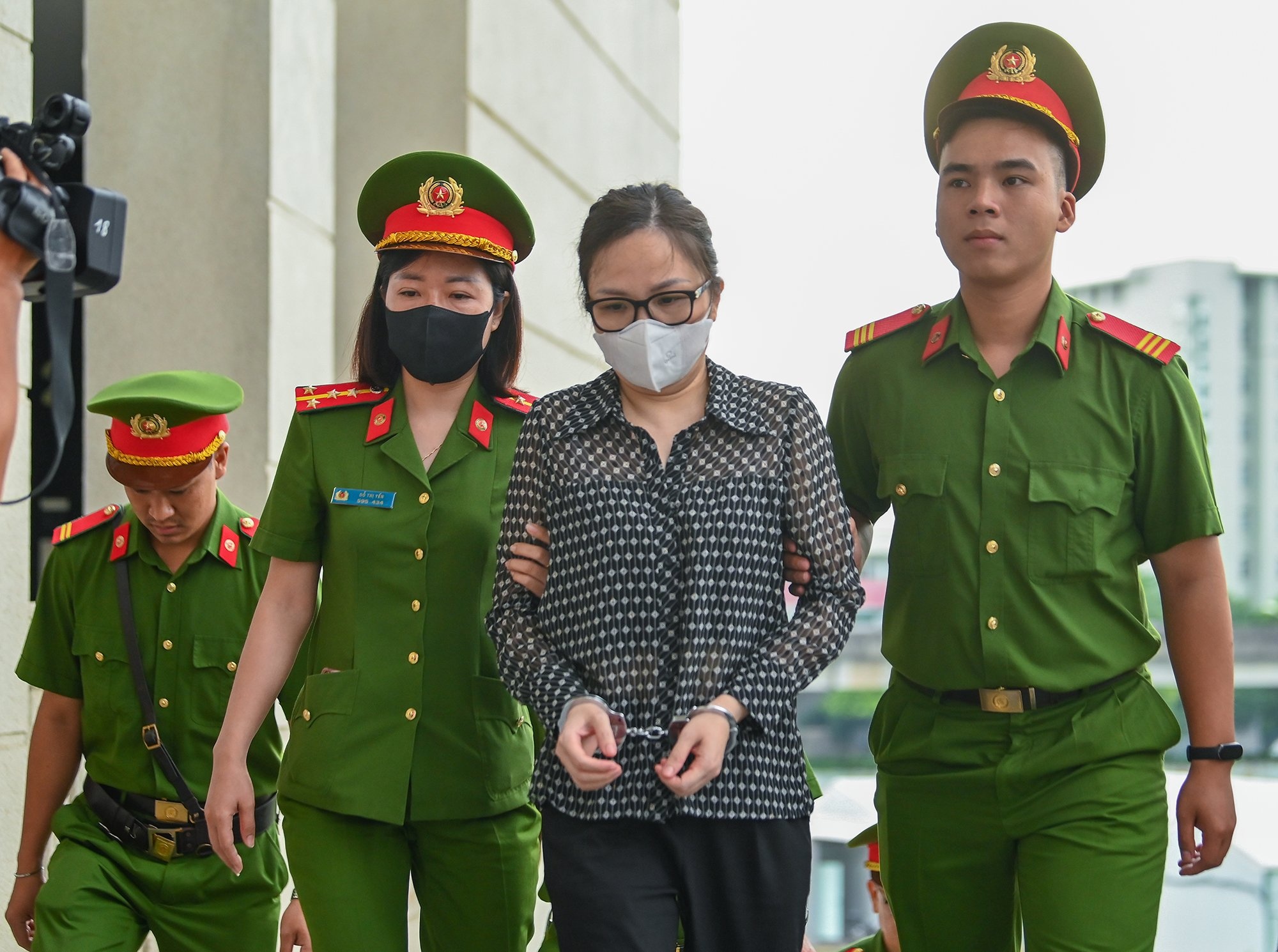 Trinh Van Quyet,  Tap doan FLC,  FLC anh 8