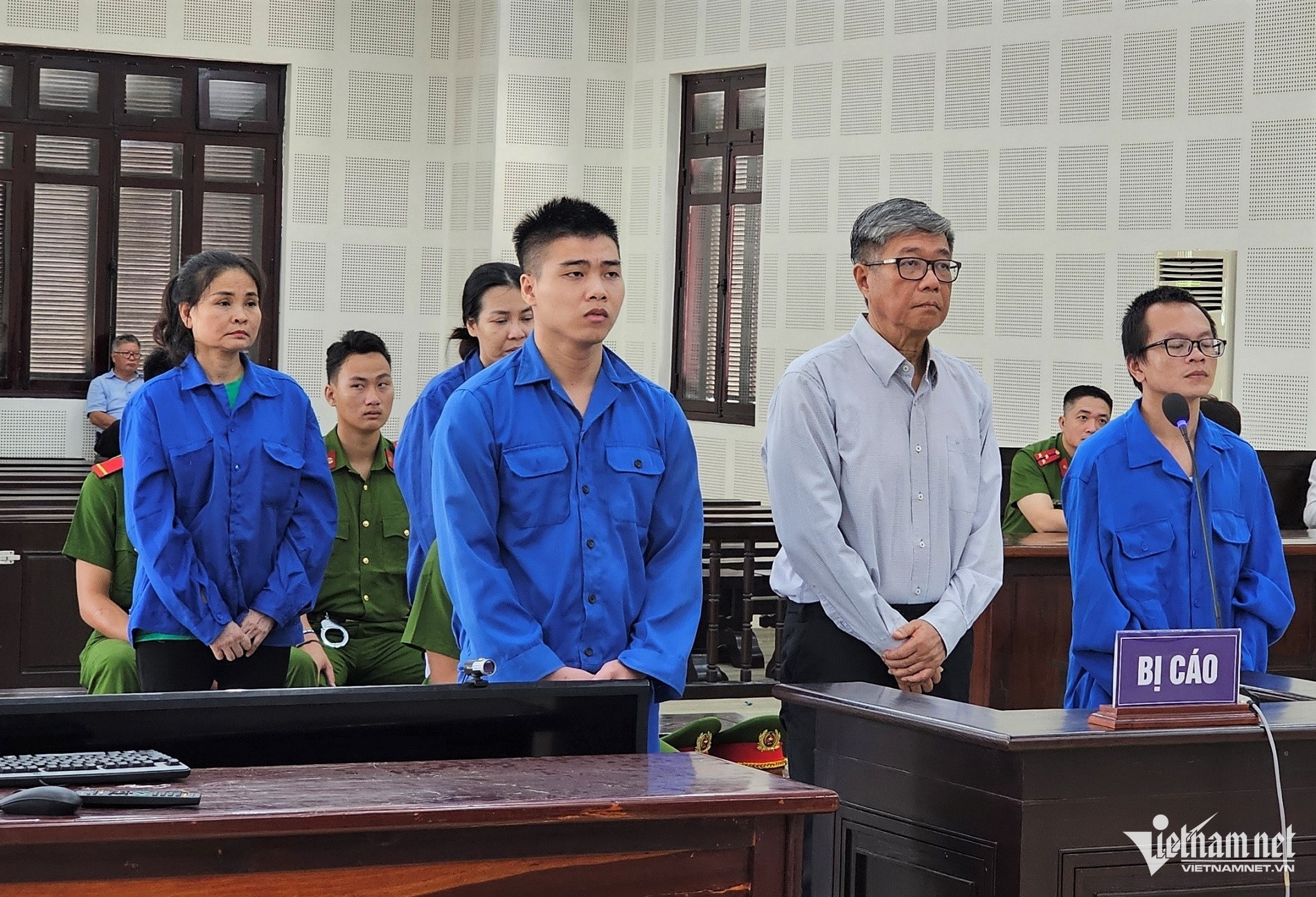 Bach khoa Da Nang,  Lam Thi Hong Tam,  Dai hoc Bach khoa anh 1