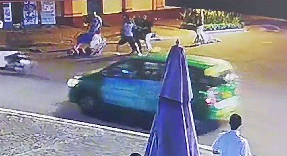 Nhóm Việt kiều,  Vu Phi Long Phạm,  Australia,  Quán bar Atmost,  Bar Atmost  ảnh 1 Nhom Viet kieu,  Vu Phi Long Pham,  Australia,  Quan bar Atmost,  Bar Atmost anh 1