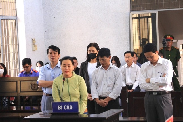 Cuu Giam doc CDC Dak Lak 'mong mot ban an nhan van' hinh anh