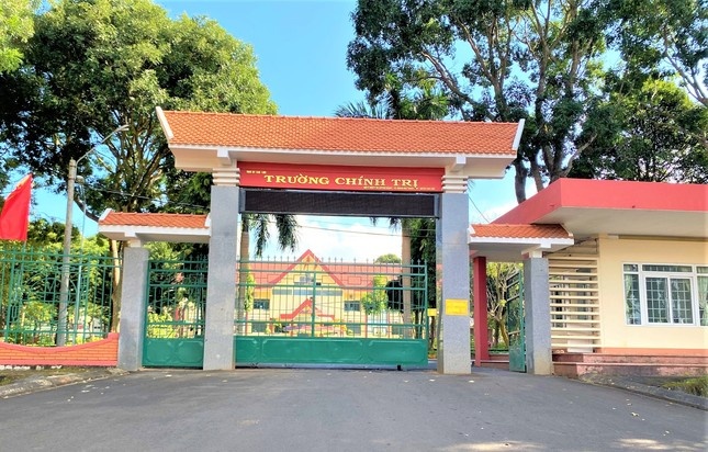 Khoi to vu an tham o tai san tai Truong Chinh tri tinh Dak Lak hinh anh