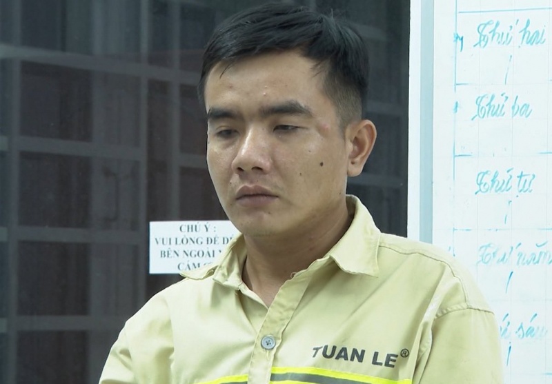 Bat thu pham gay ra 2 vu cuop giat tai tiem vang o Vinh Long hinh anh