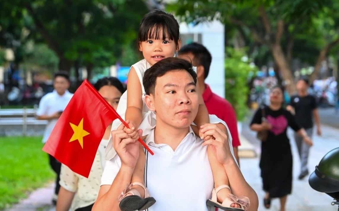 Tet duong lich 2025, cong chuc, nguoi lao dong duoc nghi mot ngay hinh anh