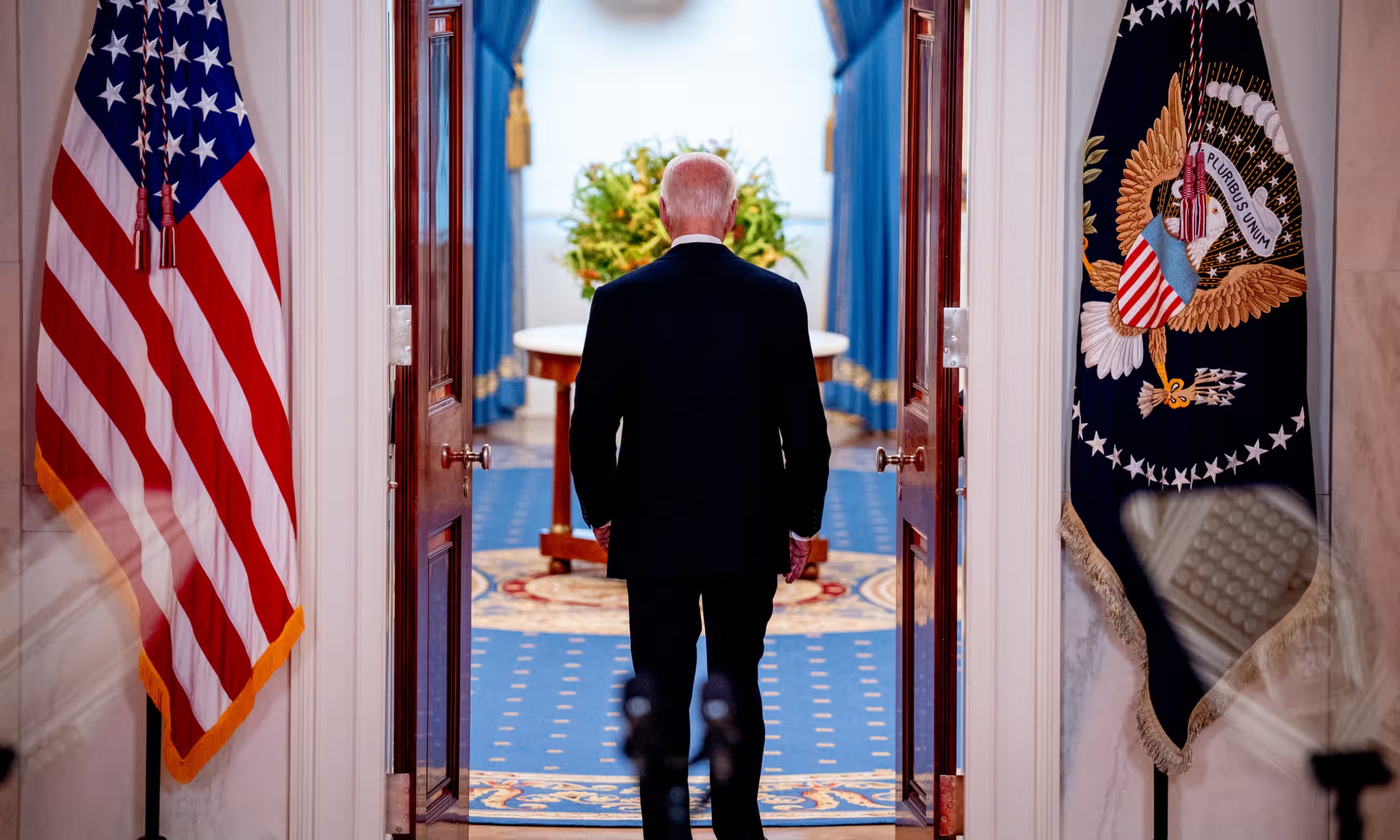 48 gio la lung truoc quyet dinh chan dong lich su My hinh anh