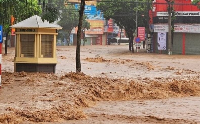 Mua lu o Son La khien 3 nguoi chet, 5 nguoi mat tich hinh anh