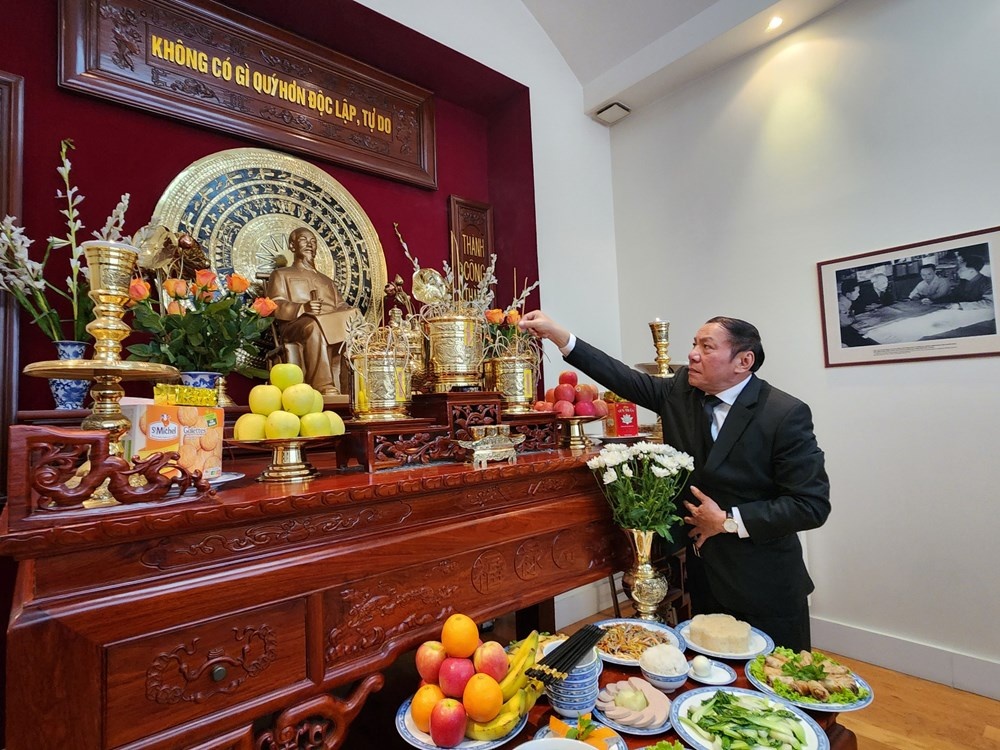 Quoc tang Tong bi thu anh 1