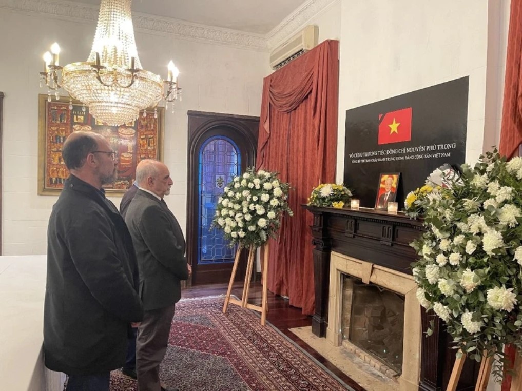 Tong Bi thu Dang Cong san Argentina vieng Tong Bi thu Nguyen Phu Trong hinh anh