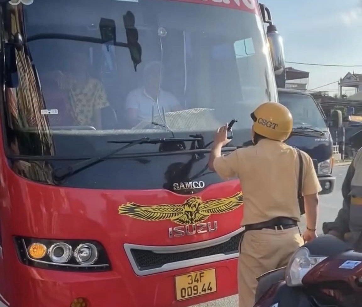 Huc day canh sat,  Tang ga bo chay,  Cong ty Manh Thang,  nha xe Manh Thang,  HTX Manh Thang anh 1