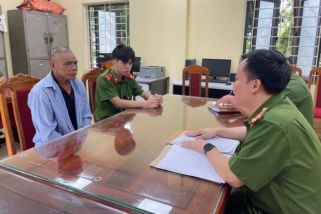 Cuu truong ban bi cao buoc tham o tien ho tro cong dong hinh anh