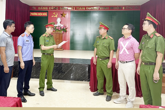 Lam gia tai lieu,  Ha Van Phuc,  Chieng Yen,  Phan Cao Cuong anh 2