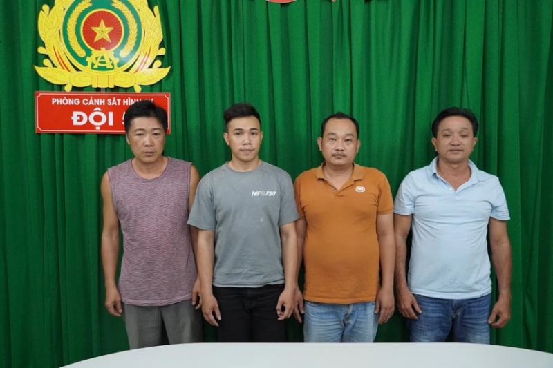 Triet pha duong day ca do bong da giao dich hon 42 ty dong hinh anh