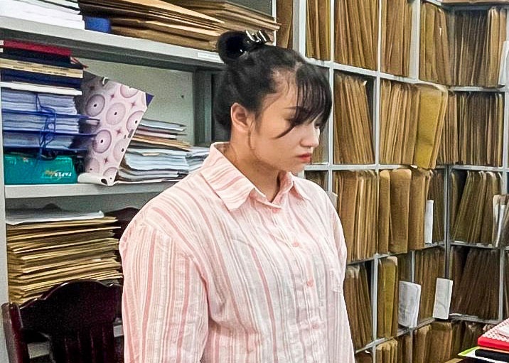 Bat nguoi phu nu chiem doat hon 1,6 ty dong tien bao hiem nhan tho hinh anh