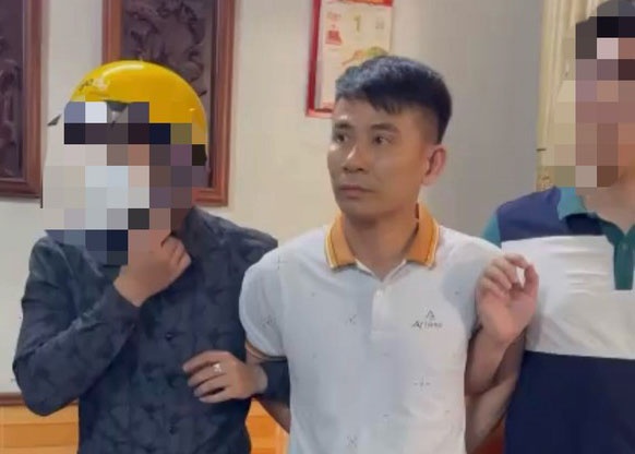 Duong day van chuyen 13 banh heroin duoc kham pha nhu the nao? hinh anh