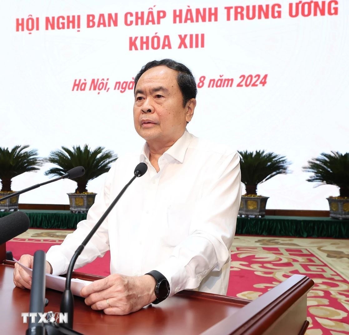 Hoi nghi Trung uong anh 3