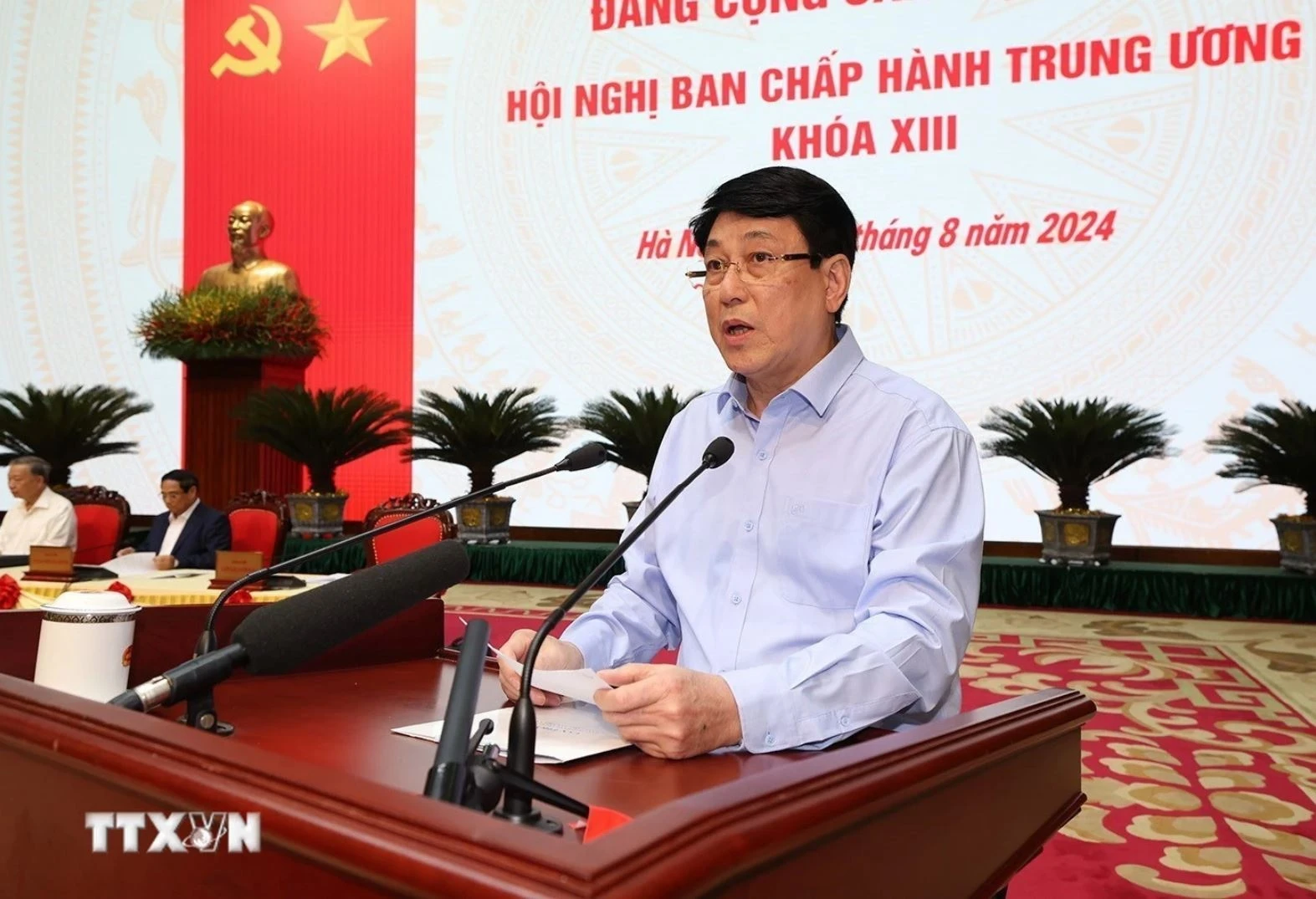 Hoi nghi Trung uong anh 4