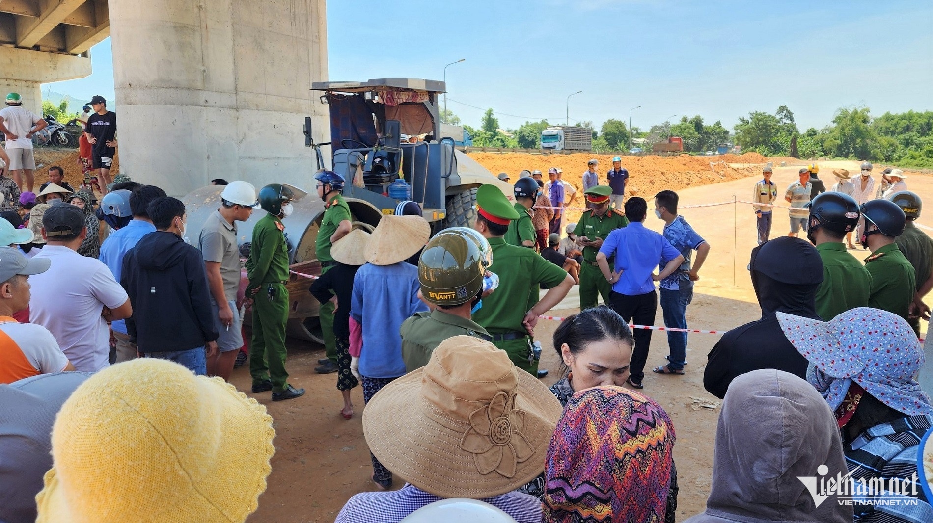 Nguoi phu nu tu vong o cong truong cao toc Hoa Lien - Tuy Loan hinh anh