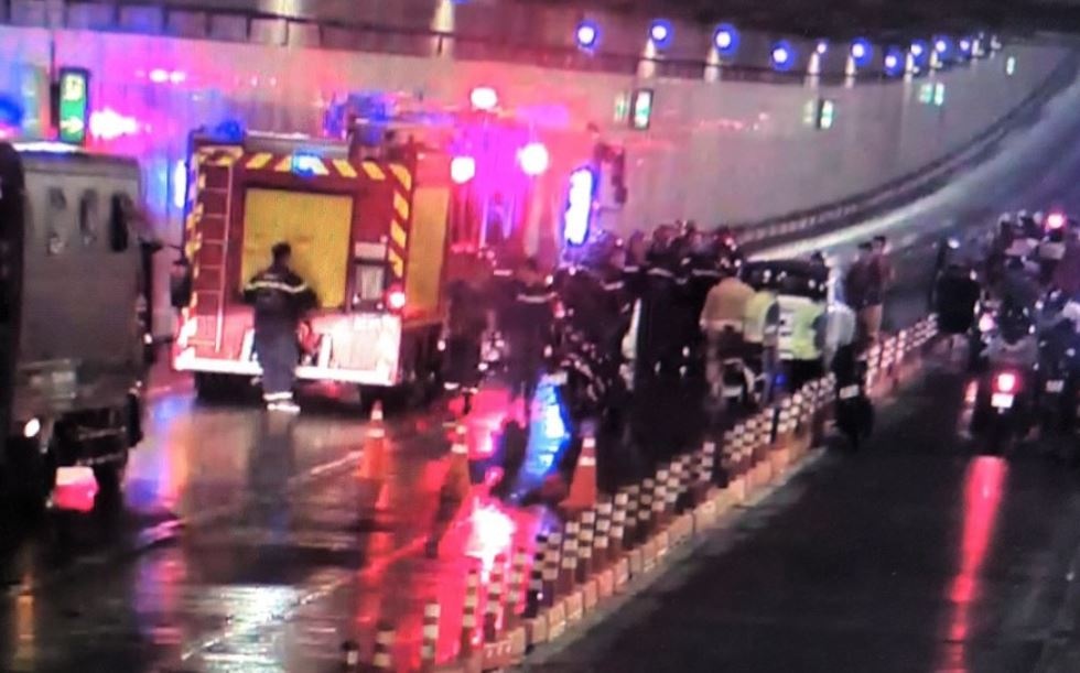 Oto boc chay trong ham Thu Thiem hinh anh