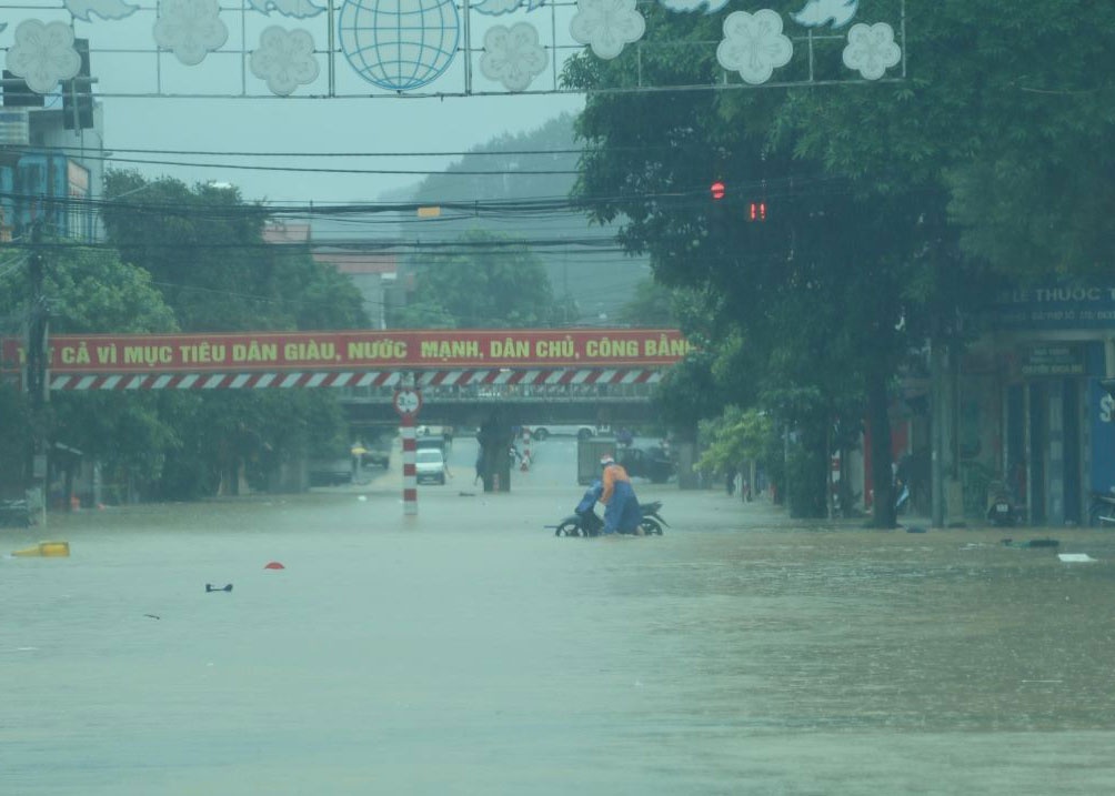 Canh bao mua dong xuat hien o nhieu khu vuc tren ca nuoc hinh anh