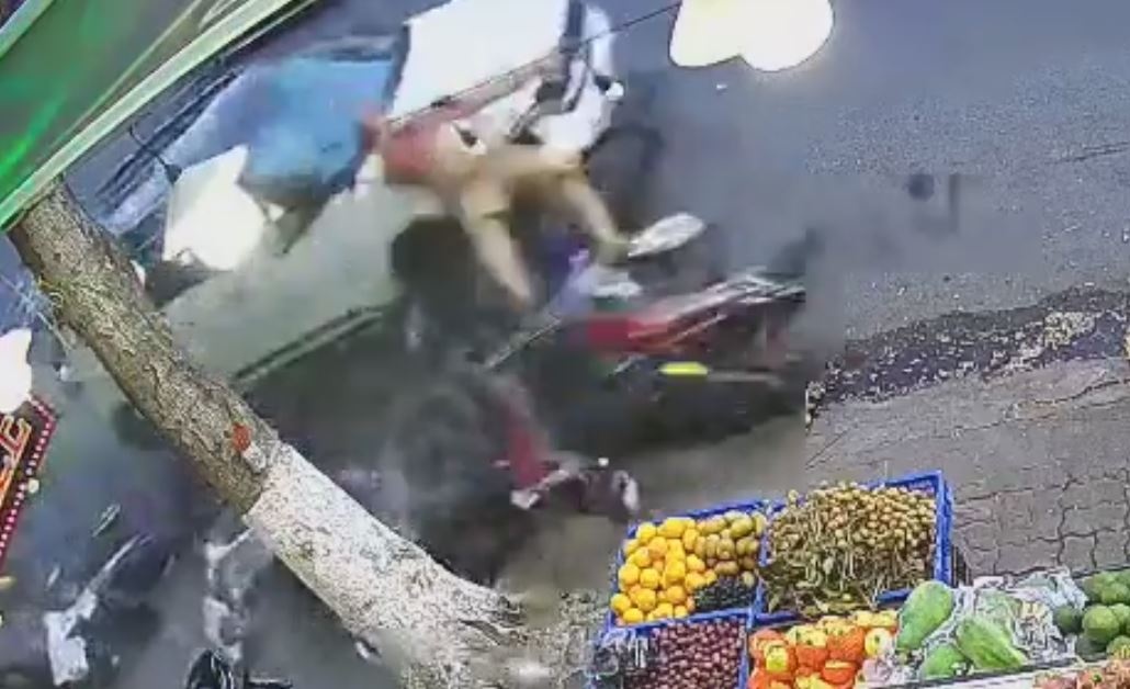 Oto hat vang 6 xe may o Da Nang hinh anh