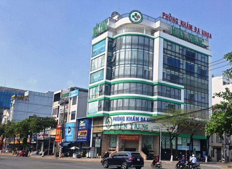Khoi to 7 bi can lien quan den 2 phong kham da khoa o Da Nang hinh anh