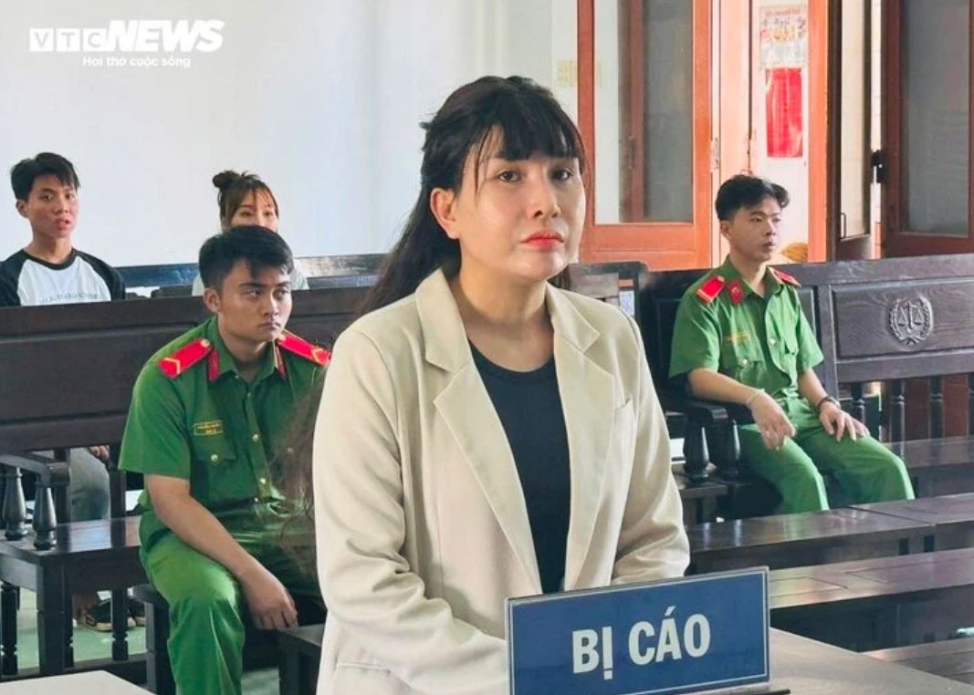 Con thay boi,  Trom tien vang anh 1