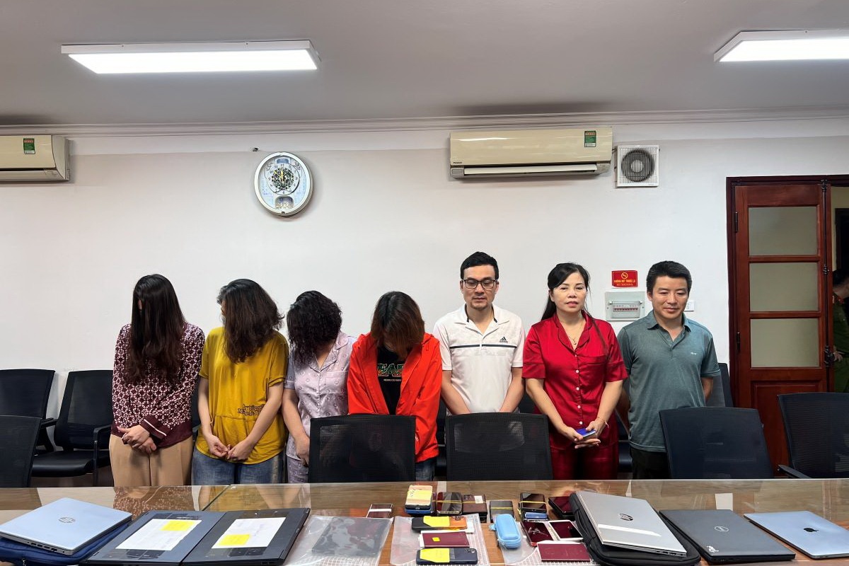 Cong an yeu cau nguoi lien quan duong day tien ao nghin ty ra dau thu hinh anh