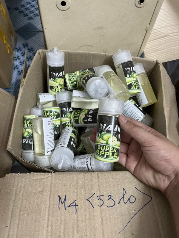 Changg be,  Pham Thu Trang,  Pham Thi Ngoc Lan,  Nguyen Thuy Kieu,  Hai Duong anh 4