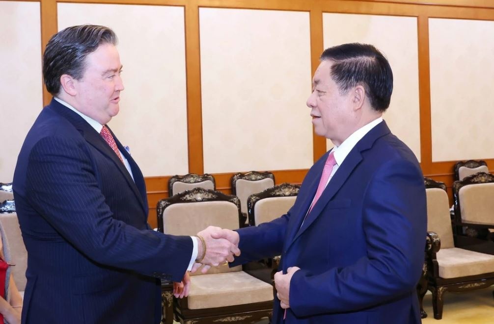 Truong ban Tuyen giao Trung uong tiep Dai su My tai Viet Nam hinh anh