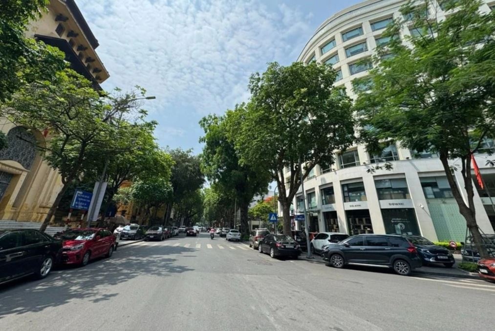 Cac khu vuc ngay nang, co noi nang nong, dem mua rao va dong hinh anh