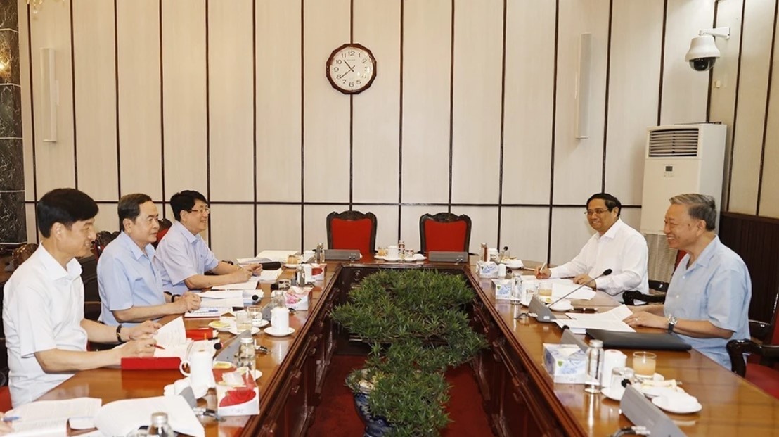 Tong Bi thu, Chu tich nuoc To Lam chu tri cuoc hop lanh dao chu chot hinh anh