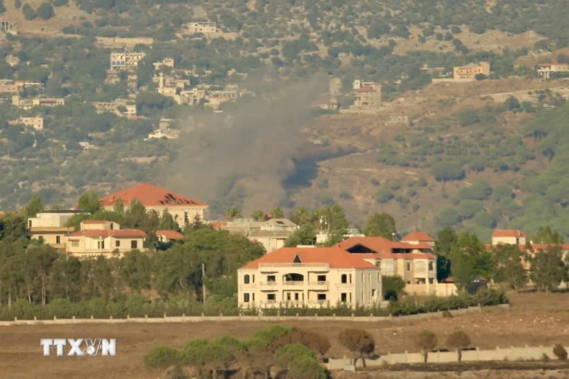 UAV cam tu cua Hezbollah tan cong cac muc tieu quan su o Israel hinh anh