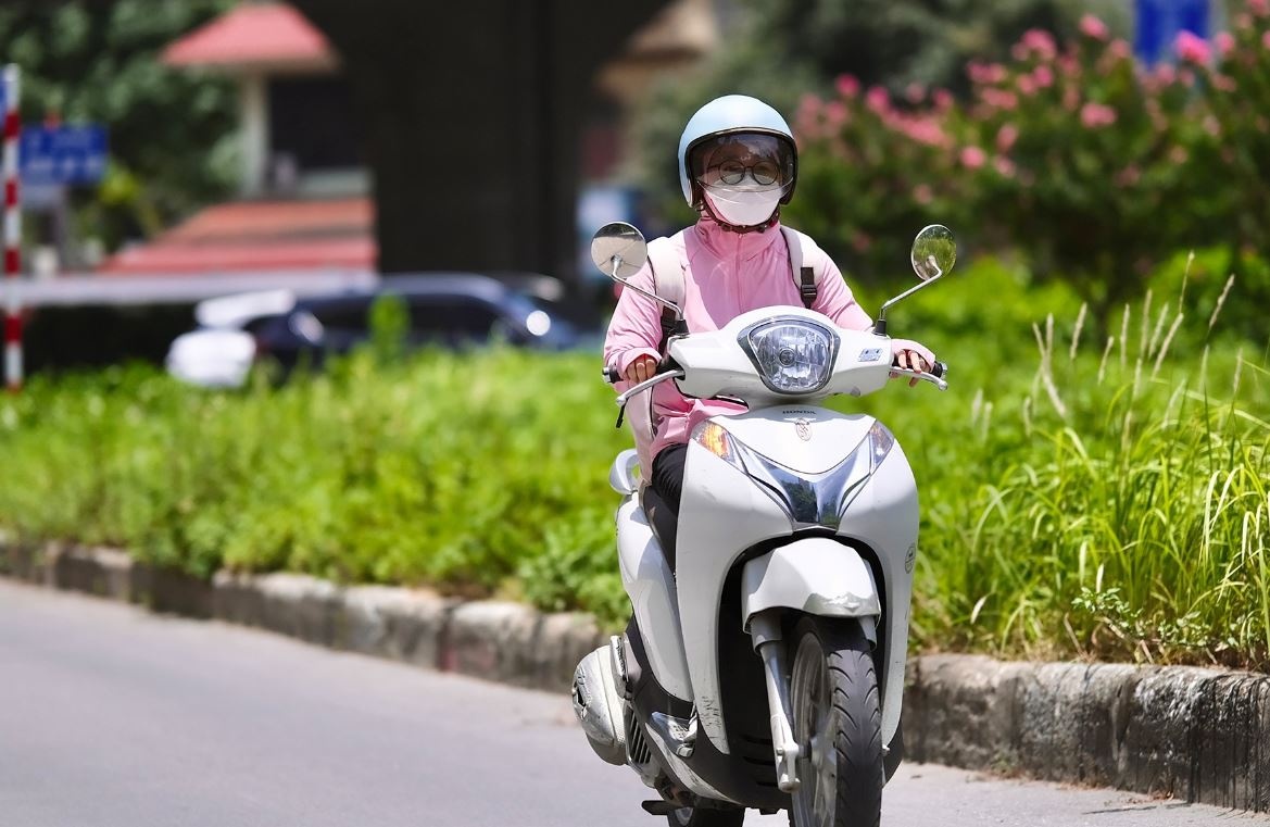 Bac Bo, Trung Bo nhu 'chao lua', Nam Bo mua giong hinh anh