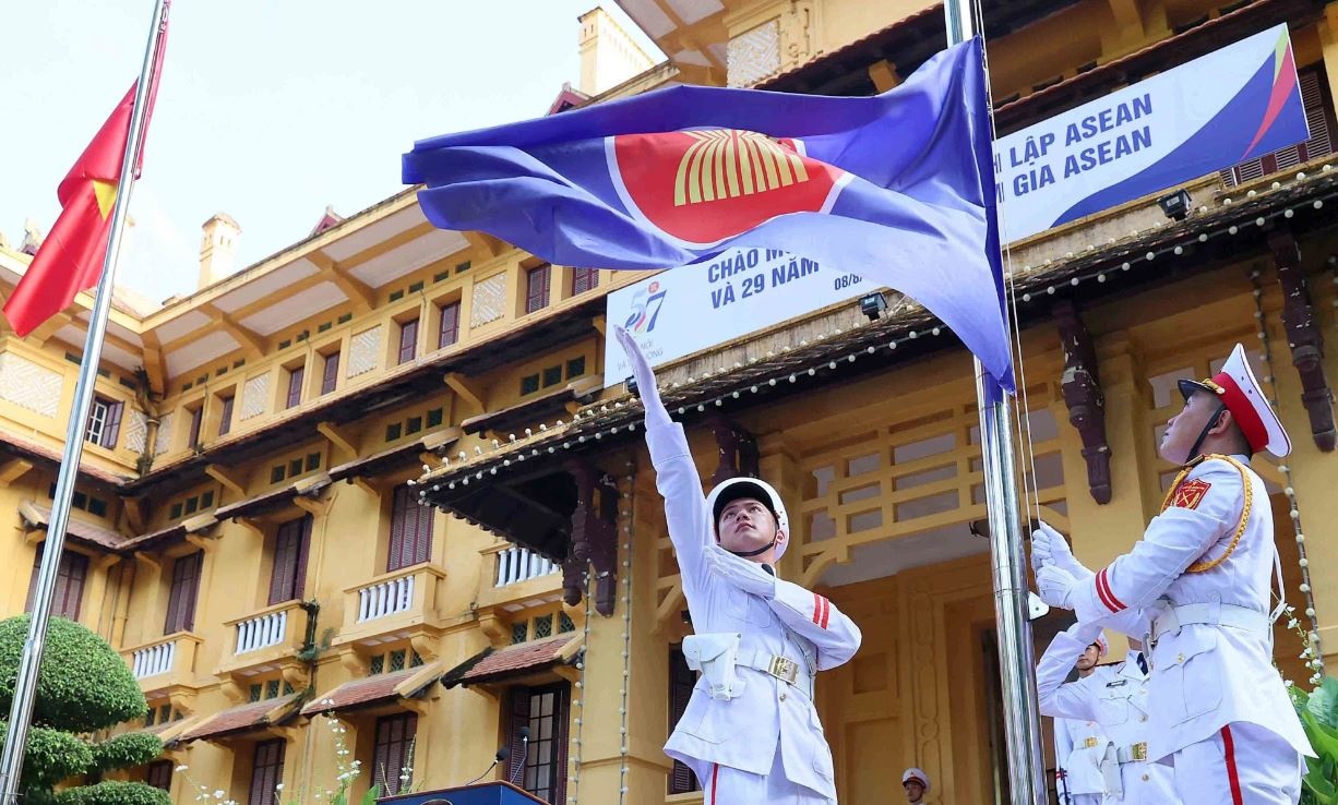 Le thuong co ky niem 57 nam Ngay thanh lap ASEAN hinh anh