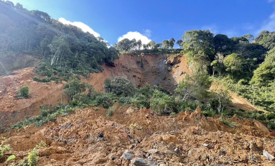 So tan khan cap 12 ho sau sat lo homestay o Ta Xua hinh anh