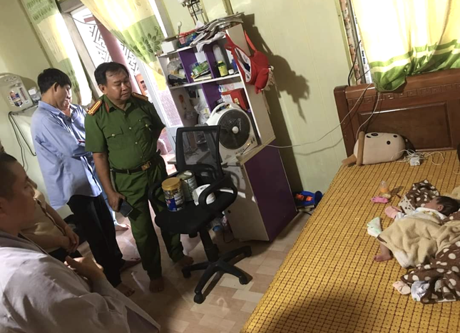 2 be bi bo roi anh 3