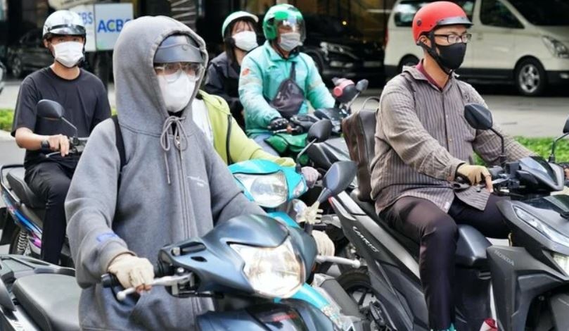 Thoi tiet TP.HCM ngay 14/8: Nang nong, chi so UV rat cao hinh anh