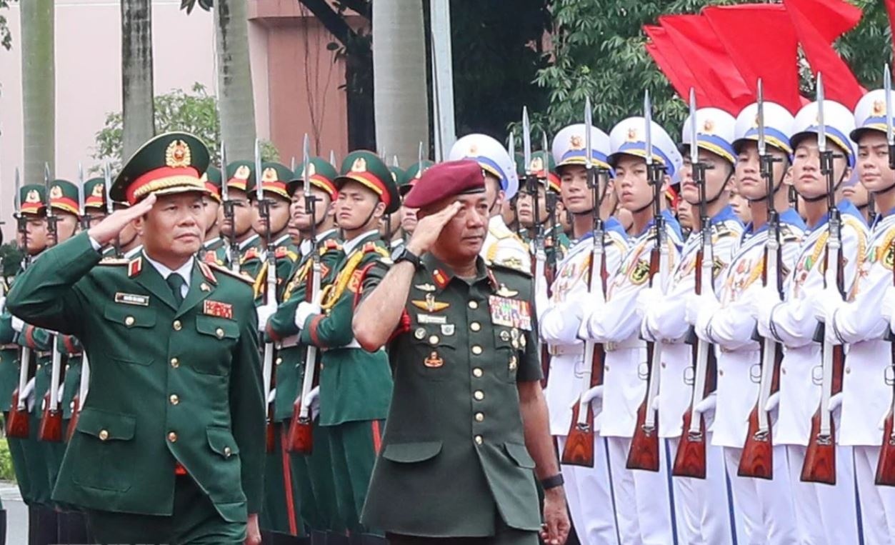 Tu lenh Luc luong Quoc phong Malaysia tham chinh thuc Viet Nam hinh anh