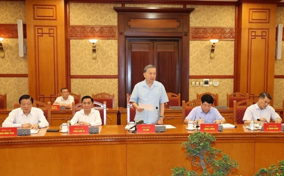 Tong Bi thu chu tri cuoc hop Thuong truc Tieu ban Van kien Dai hoi XIV hinh anh