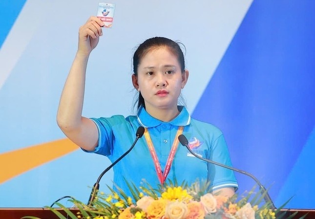 Dieu dong nhan su anh 2