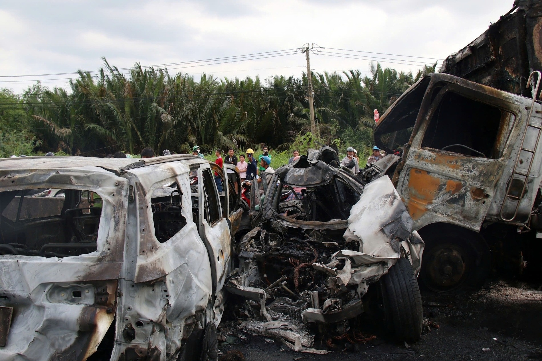 Thong tin moi vu tai nan lien hoan o doc cau Phu My hinh anh