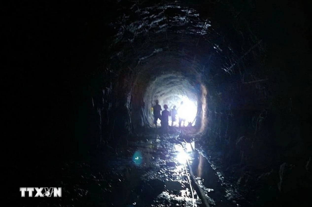 Thuy dien Nam Cau anh 1