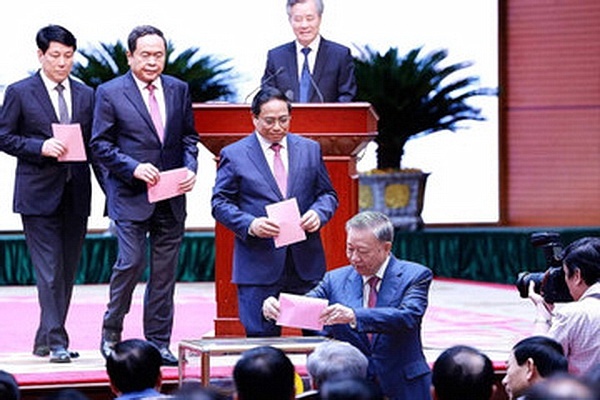 Toan van thong cao Hoi nghi TW bau bo sung Bo Chinh tri, Ban Bi thu hinh anh